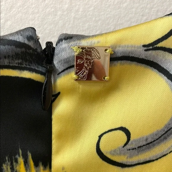 Versace, Elegant Yellow and Black Sleeveless Dress